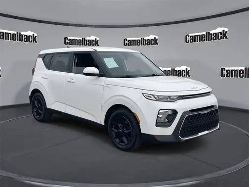 2022 Kia Soul LX FWD photo