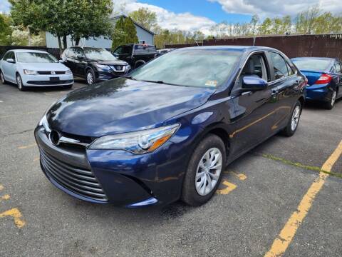 2015 Toyota Camry LE FWD photo