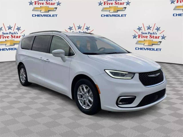 2022 Chrysler Pacifica Minivan Touring L FWD photo
