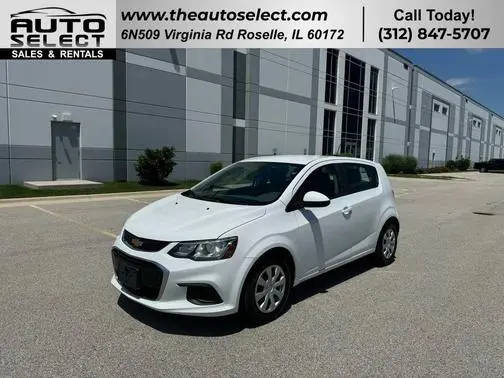 2017 Chevrolet Sonic LT FWD photo