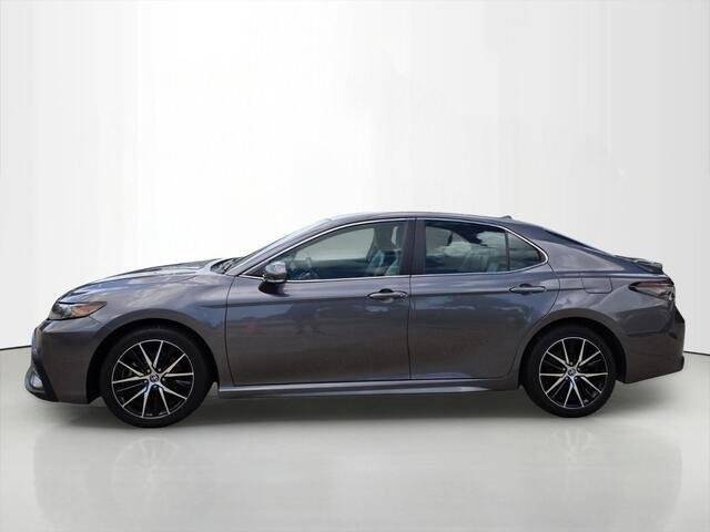 2022 Toyota Camry SE FWD photo