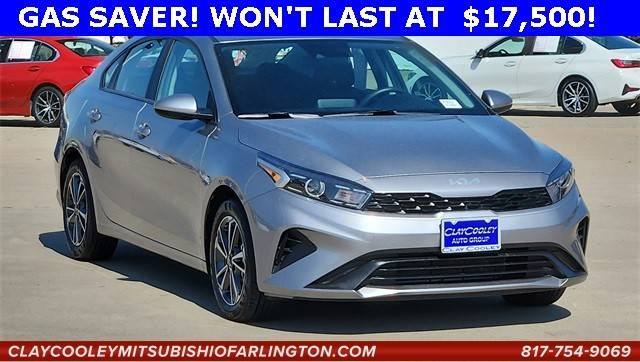 2023 Kia Forte LXS FWD photo