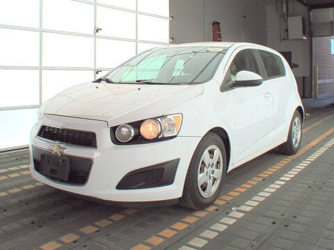 2016 Chevrolet Sonic LS FWD photo