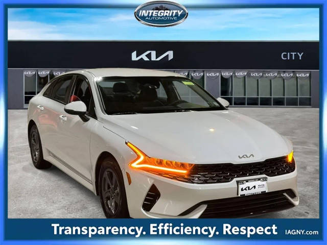 2023 Kia K5 LXS FWD photo