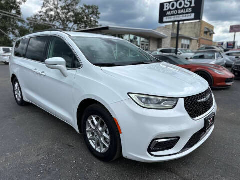 2022 Chrysler Pacifica Minivan Touring L FWD photo