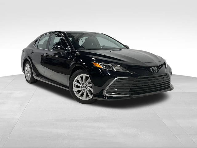 2023 Toyota Camry LE FWD photo