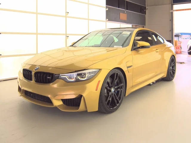 2019 BMW M4  RWD photo