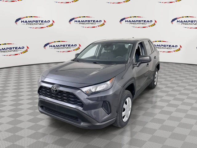 2022 Toyota RAV4 LE FWD photo