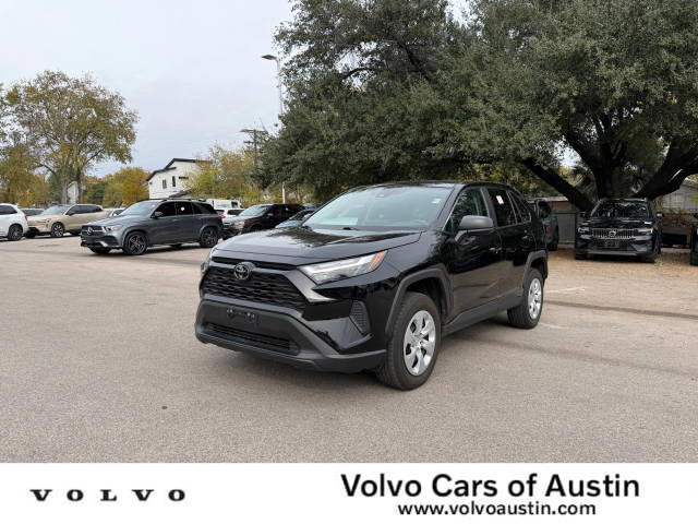 2023 Toyota RAV4 LE AWD photo