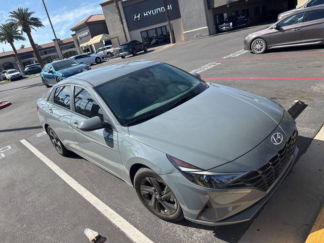 2021 Hyundai Elantra SEL FWD photo