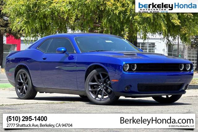2020 Dodge Challenger SXT RWD photo