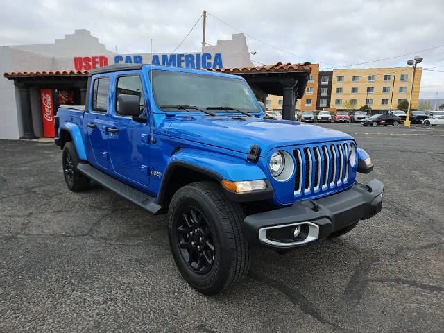 2023 Jeep Gladiator Overland 4WD photo