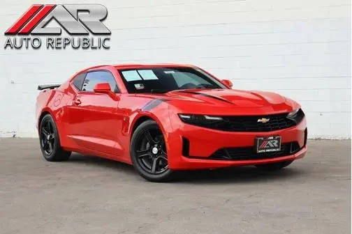 2022 Chevrolet Camaro 1LT RWD photo