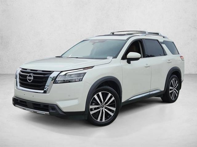 2023 Nissan Pathfinder Platinum 4WD photo