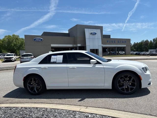 2021 Chrysler 300 300S RWD photo