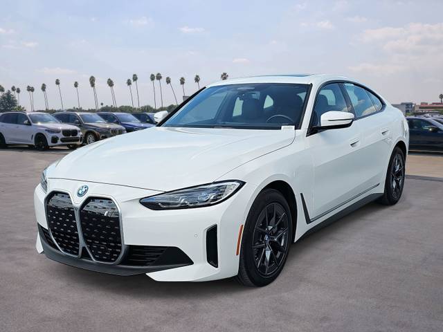 2023 BMW i4 eDrive35 RWD photo