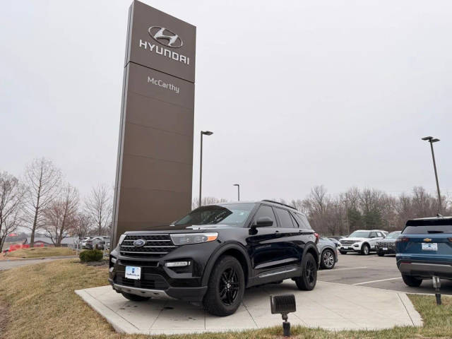 2022 Ford Explorer XLT 4WD photo
