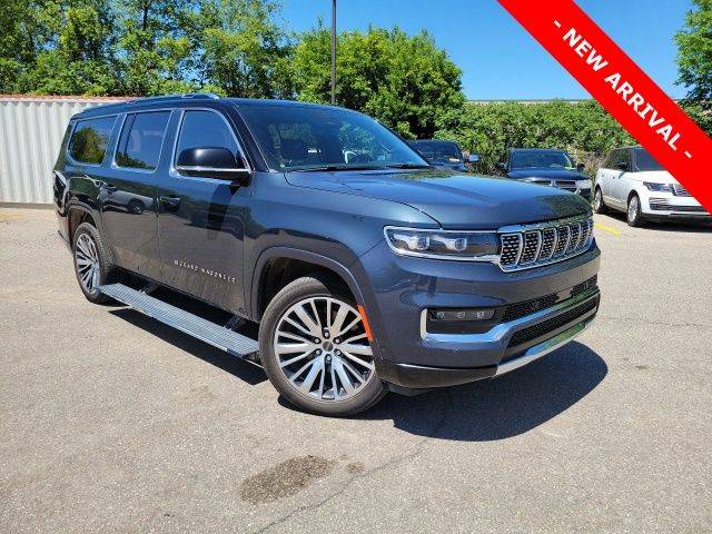 2023 Jeep Grand Wagoneer L Series III 4WD photo