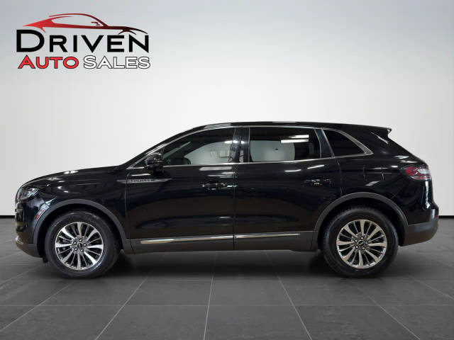 2022 Lincoln Nautilus Reserve AWD photo