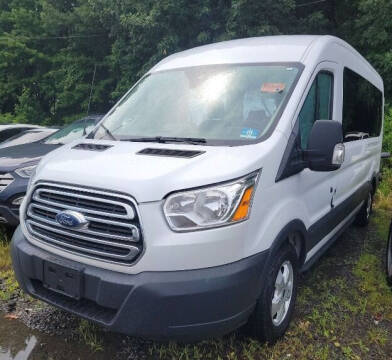 2017 Ford Transit Passenger Wagon XLT RWD photo