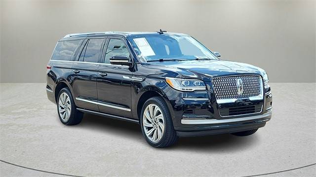 2022 Lincoln Navigator L Reserve 4WD photo