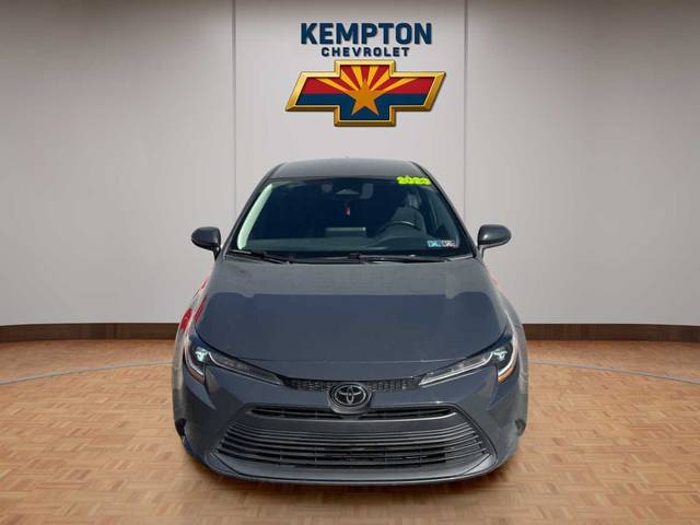 2023 Toyota Corolla LE FWD photo
