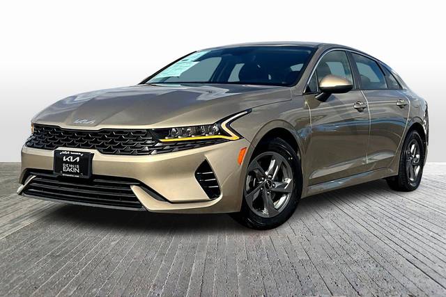 2022 Kia K5 LXS FWD photo