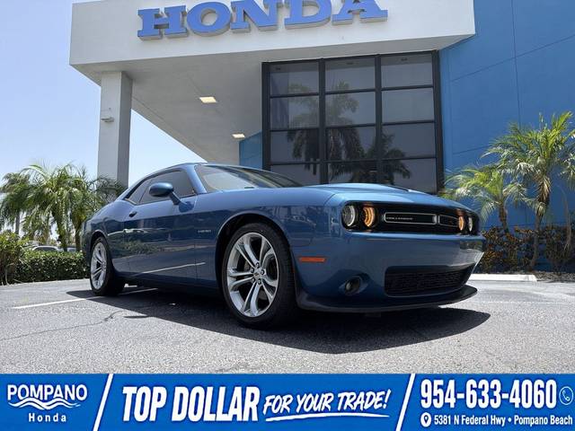 2022 Dodge Challenger R/T RWD photo
