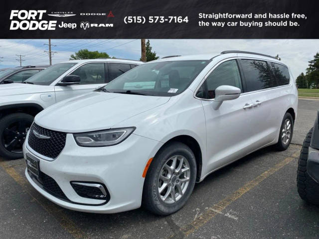 2022 Chrysler Pacifica Minivan Touring L FWD photo