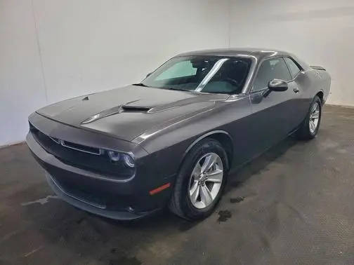 2023 Dodge Challenger SXT RWD photo