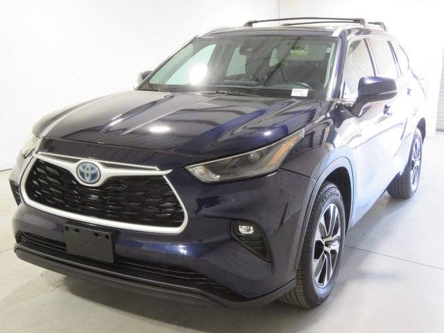 2022 Toyota Highlander Hybrid XLE FWD photo