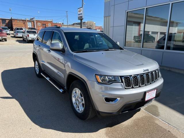 2020 Jeep Grand Cherokee Laredo E 4WD photo