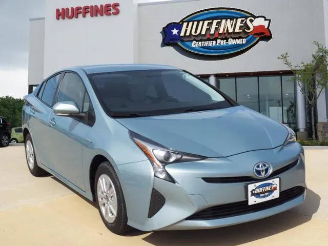 2016 Toyota Prius Two FWD photo
