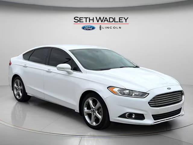 2015 Ford Fusion SE FWD photo