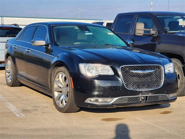 2015 Chrysler 300 300C Platinum RWD photo