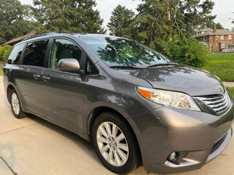 2015 Toyota Sienna XLE AWD photo
