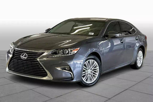 2016 Lexus ES  FWD photo