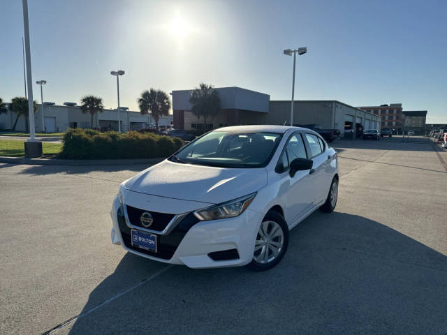 2022 Nissan Versa S FWD photo
