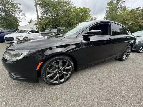 2015 Chrysler 200 S FWD photo