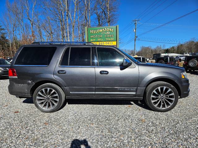 2015 Lincoln Navigator  RWD photo