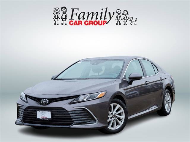 2022 Toyota Camry LE FWD photo