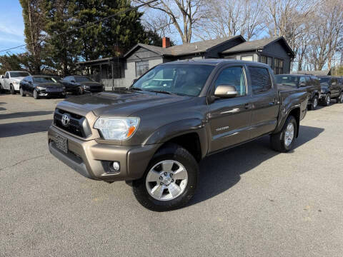 2015 Toyota Tacoma  4WD photo