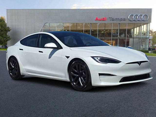 2023 Tesla Model S Standard Range AWD photo