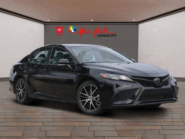 2022 Toyota Camry SE FWD photo