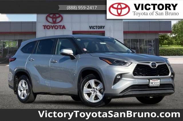 2023 Toyota Highlander LE AWD photo