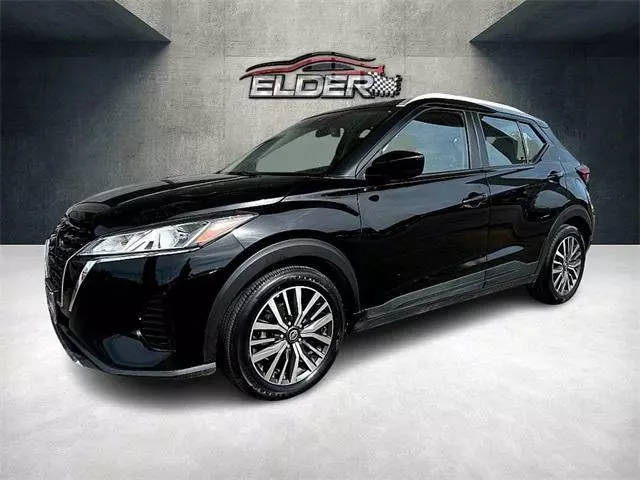 2021 Nissan Kicks SV FWD photo