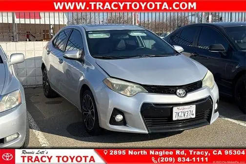 2015 Toyota Corolla L FWD photo