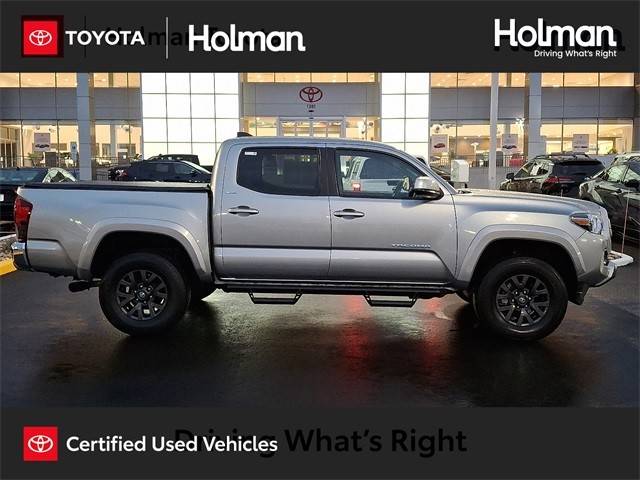 2023 Toyota Tacoma SR5 4WD photo