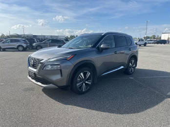 2023 Nissan Rogue Platinum AWD photo