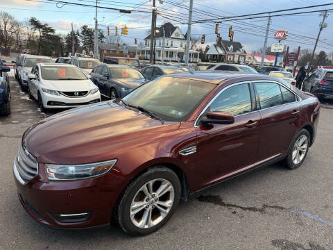 2015 Ford Taurus SEL FWD photo